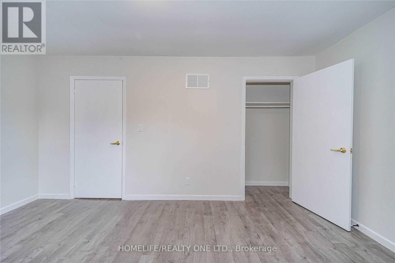 Photo 19 of Upper 104 Benson Avenue, Toronto ON