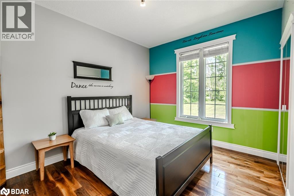 Photo 16 of 33 Springhome Road, Oromedonte ON