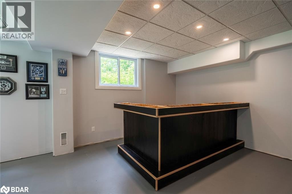 Photo 7 of 33 Springhome Road, Oromedonte ON