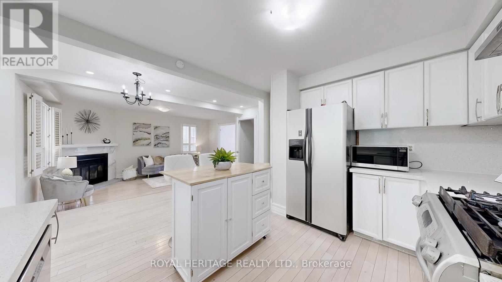 Photo 6 of 20 Reed Drive, Ajax ON