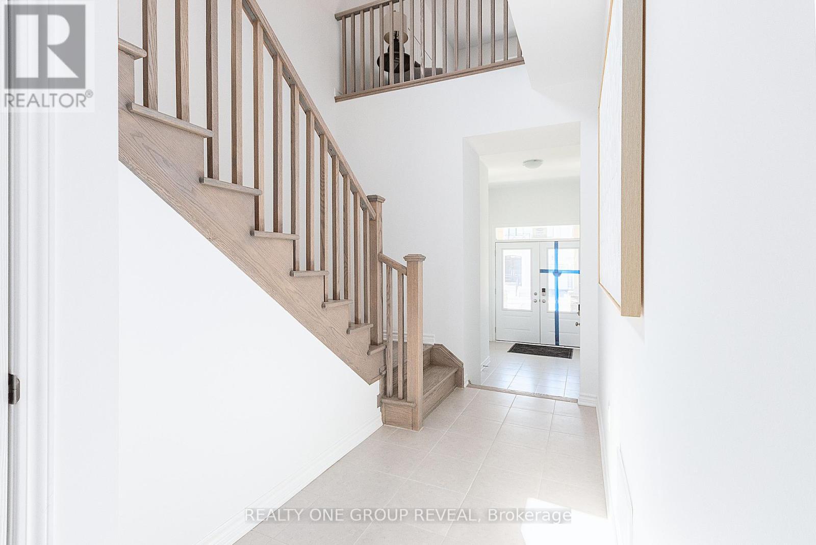 Photo 3 of 3311 Marchington Square, Pickering ON