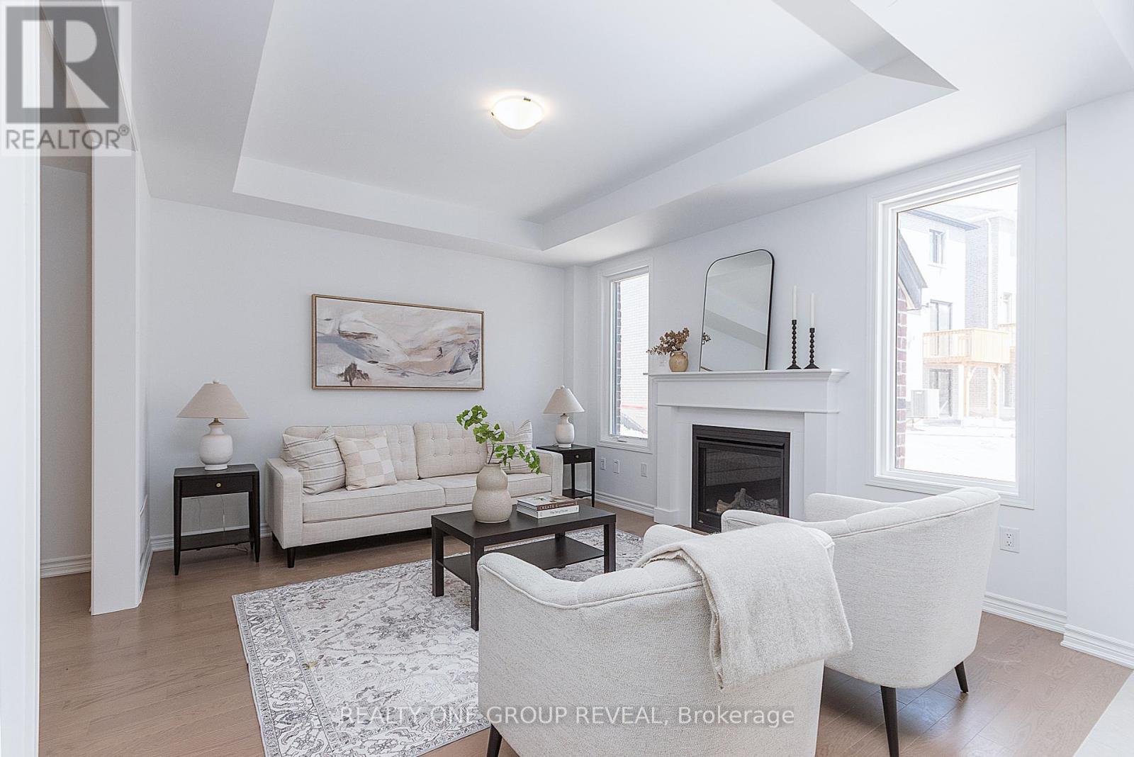 Photo 5 of 3311 Marchington Square, Pickering ON