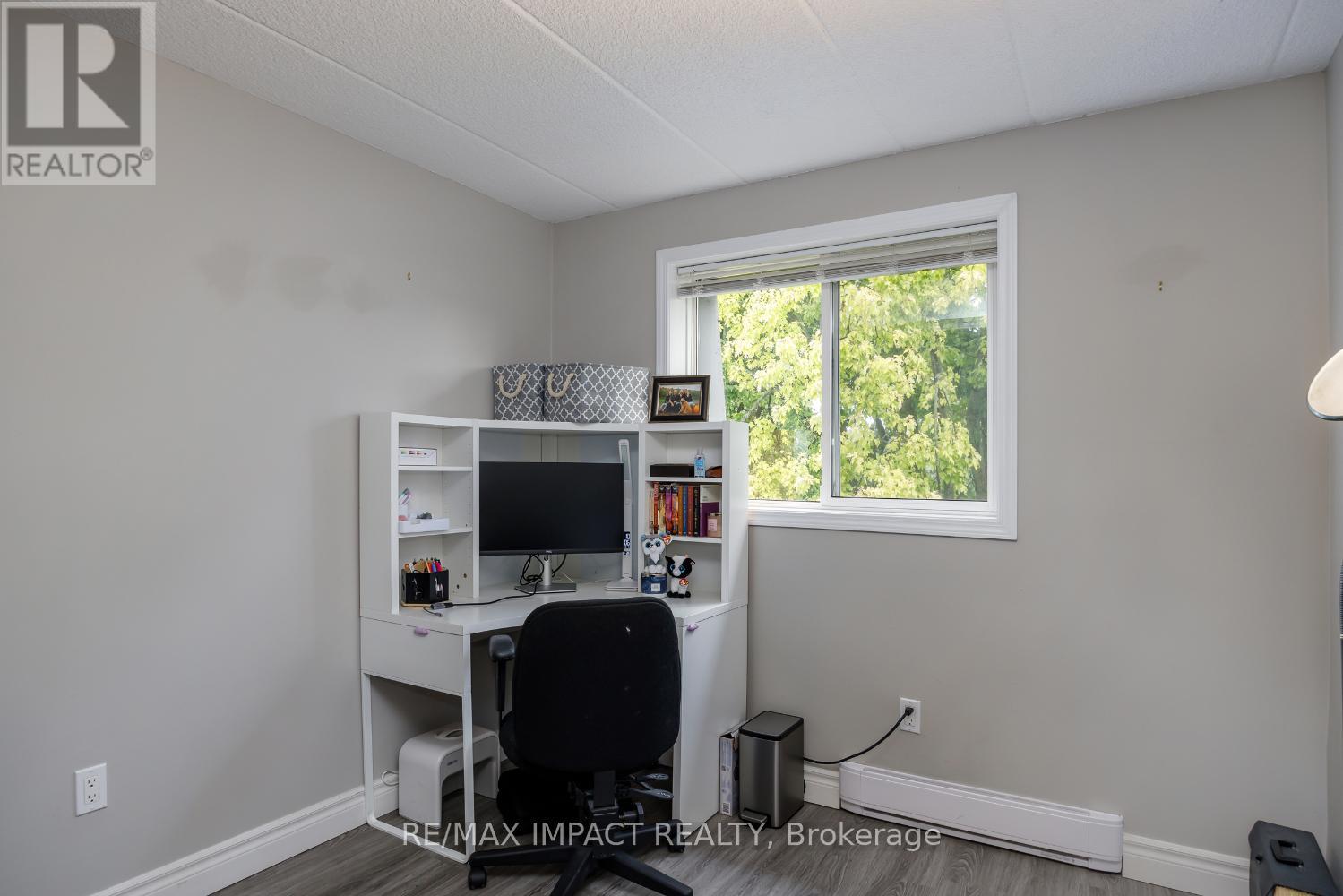 Photo 5 of 31 43 Taunton Road E, Oshawa ON