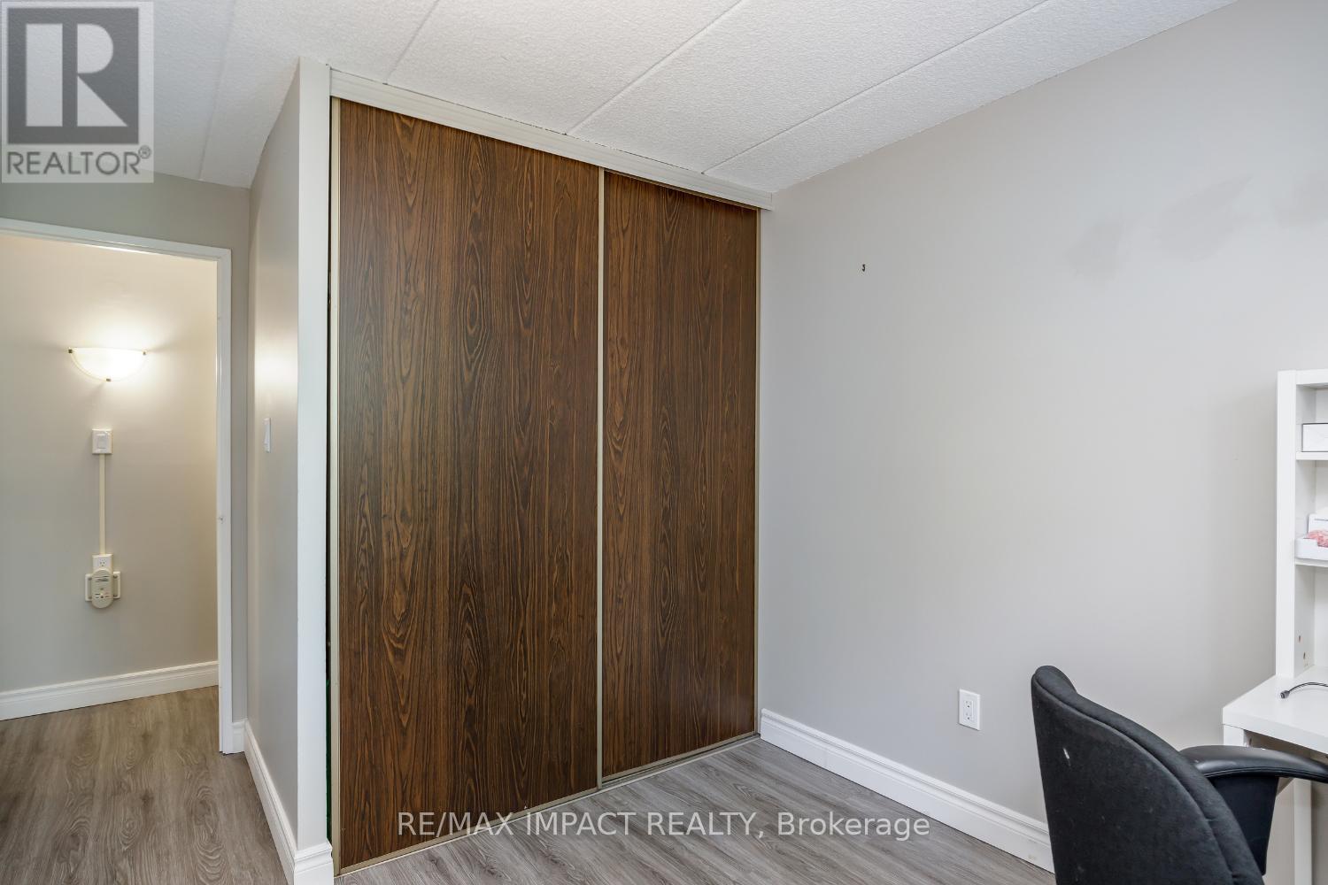 Photo 24 of 31 43 Taunton Road E, Oshawa ON