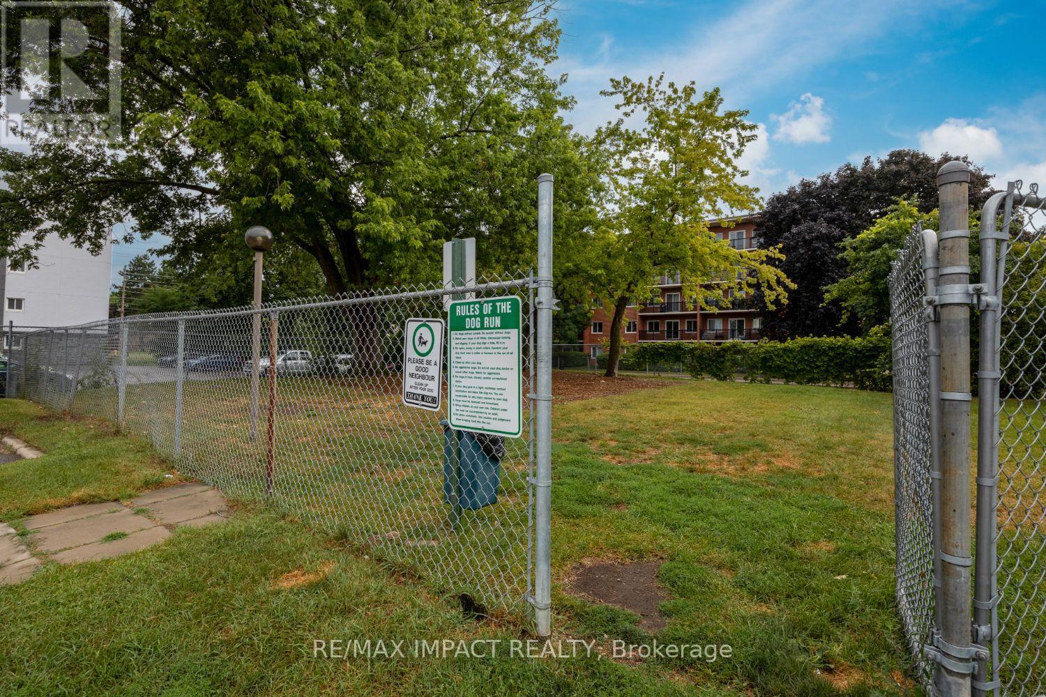 Photo 18 of 31 43 Taunton Road E, Oshawa ON