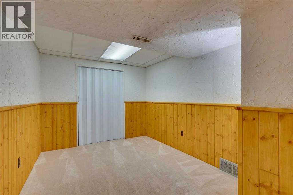 Single Family House for Sale in   Willow Park Drive SE Willow Park Calgary 