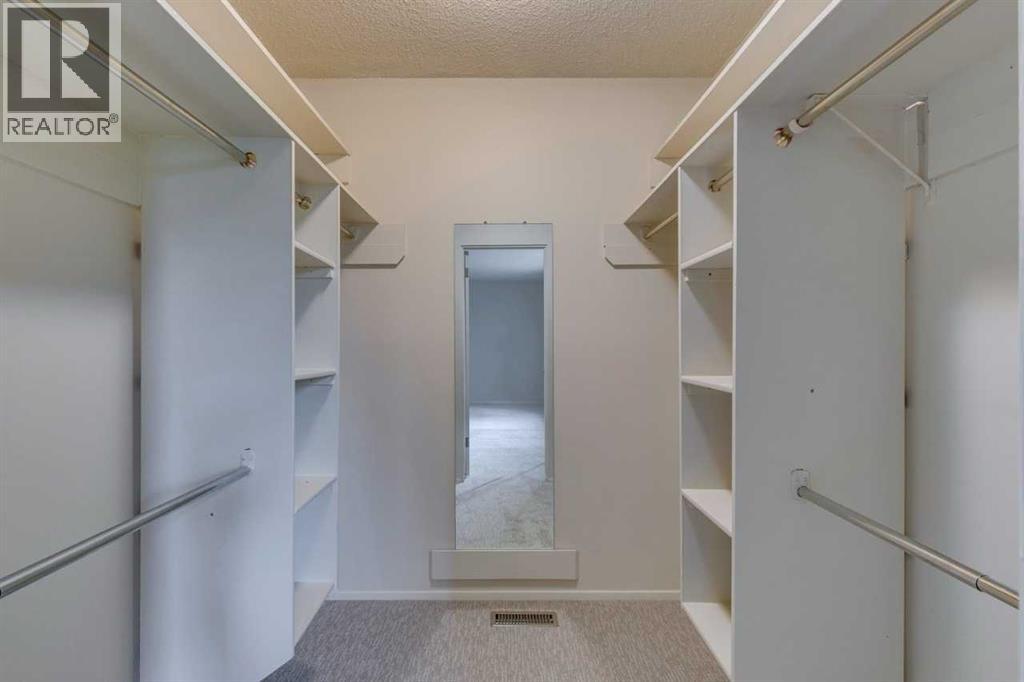 Single Family House for Sale in   Willow Park Drive SE Willow Park Calgary 