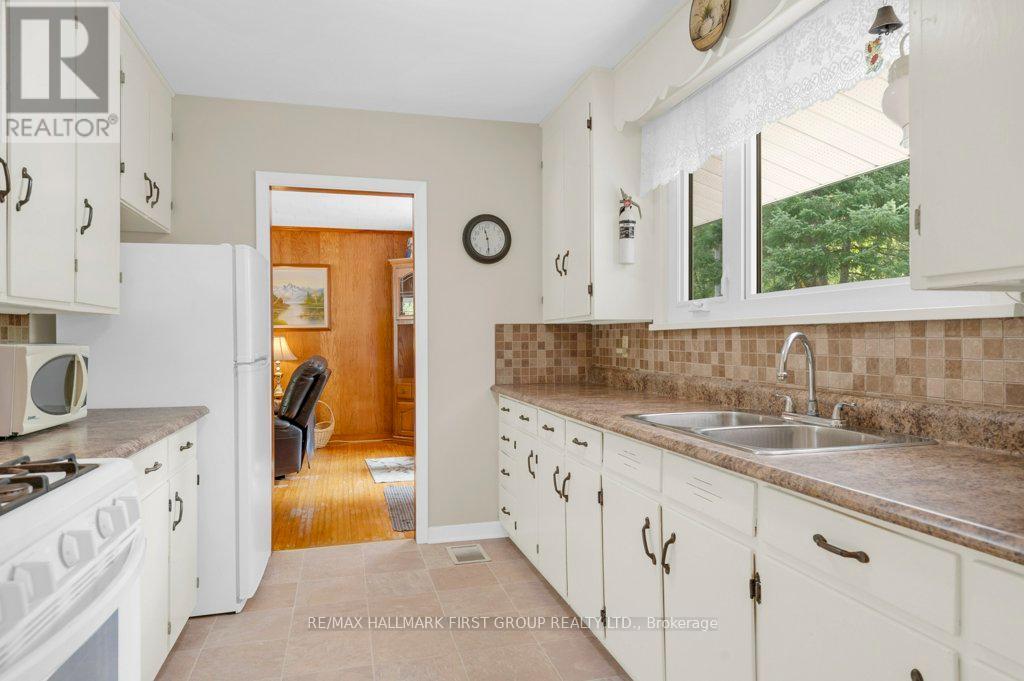 Photo 24 of 108666 Highway 7, Tweed ON