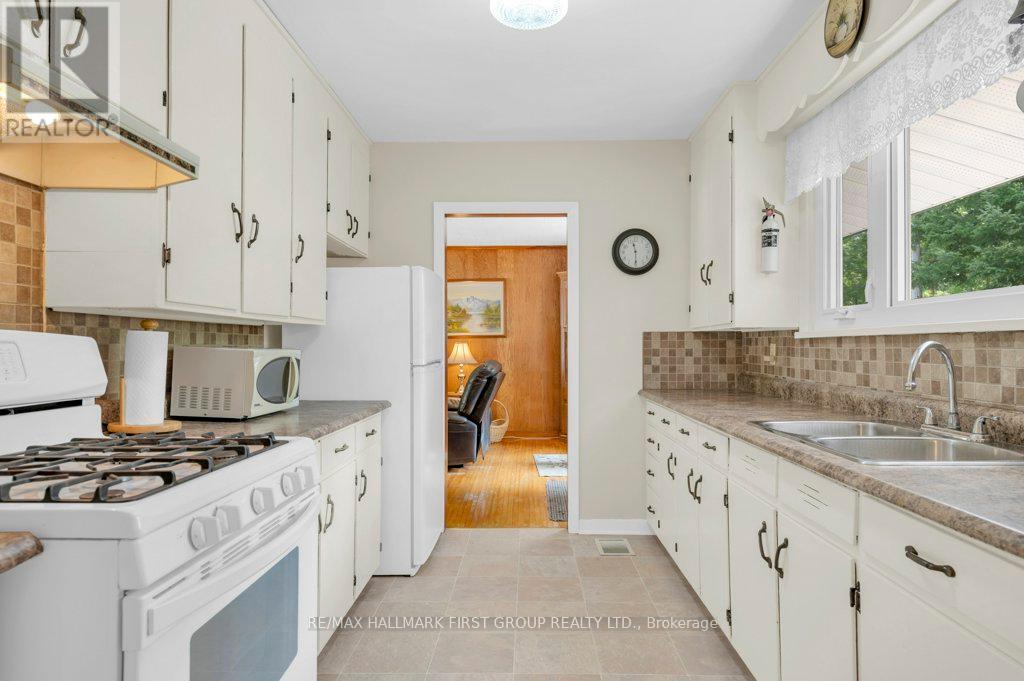 Photo 49 of 108666 Highway 7, Tweed ON