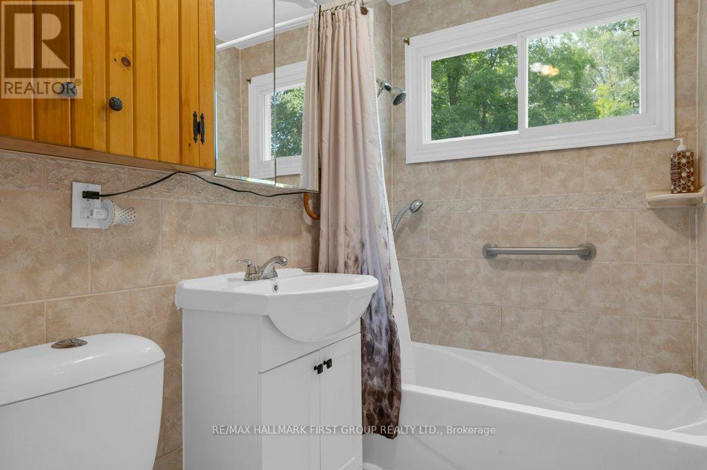Photo 13 of 108666 Highway 7, Tweed ON