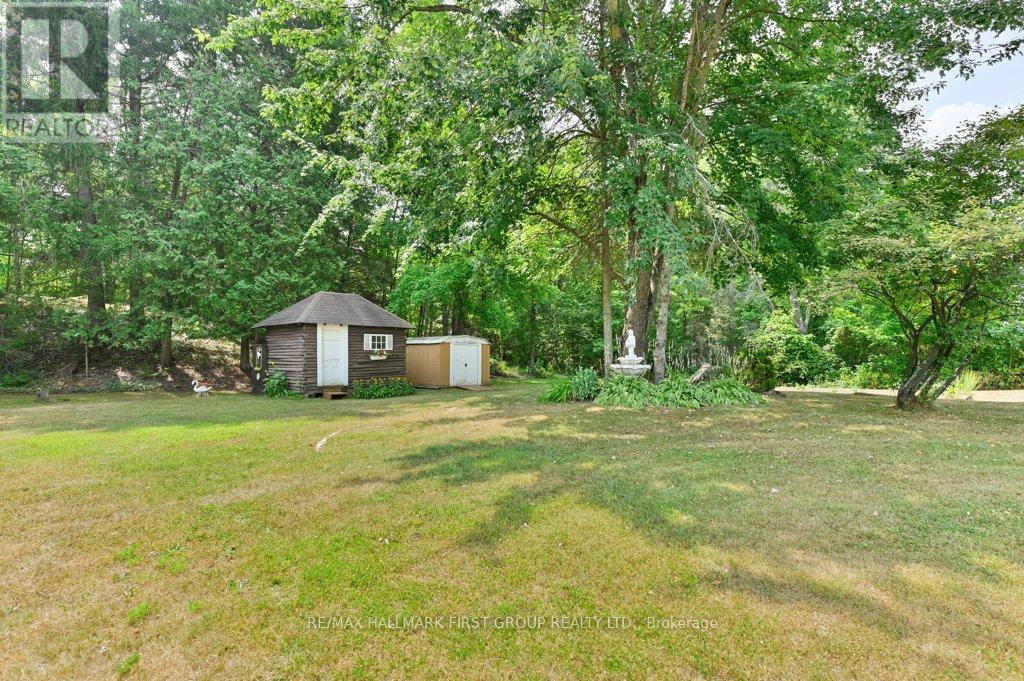 Photo 31 of 108666 Highway 7, Tweed ON