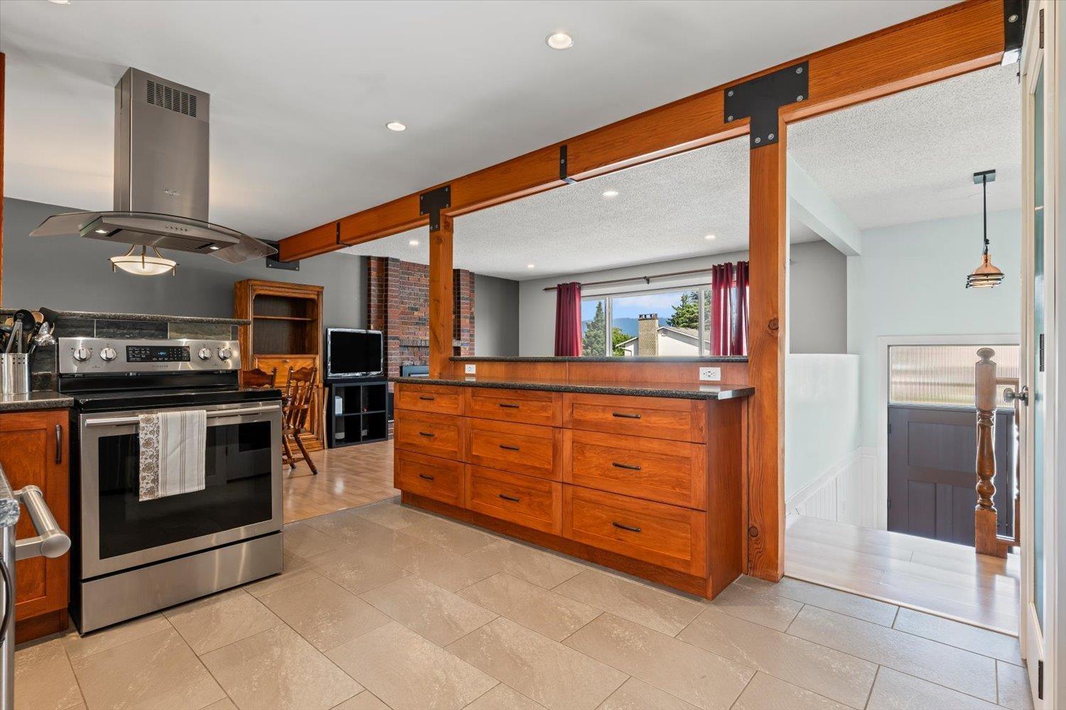 Photo 14 of 45500 Concord Avenue Sardis South, Chilliwack BC