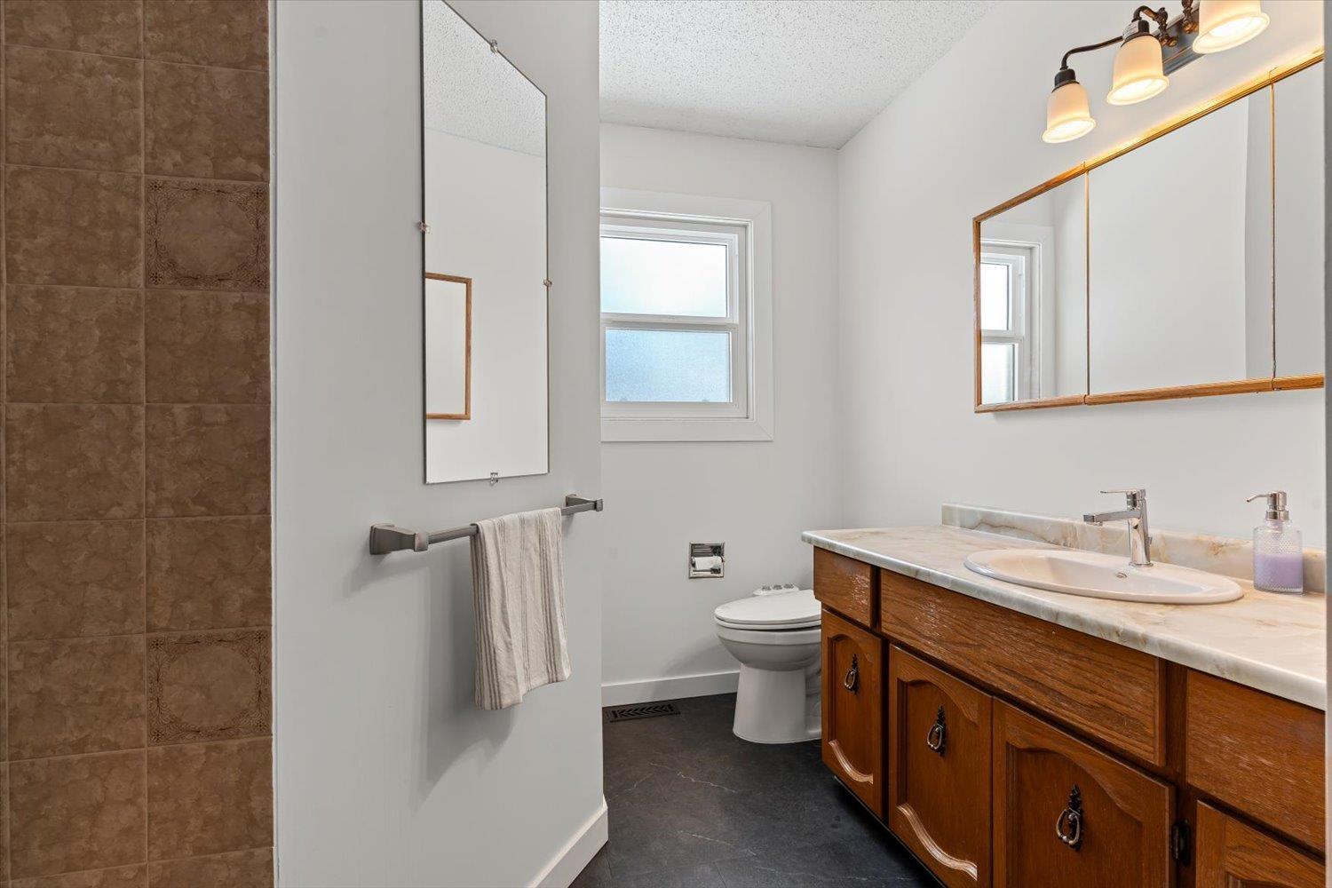 Photo 15 of 45500 Concord Avenue Sardis South, Chilliwack BC