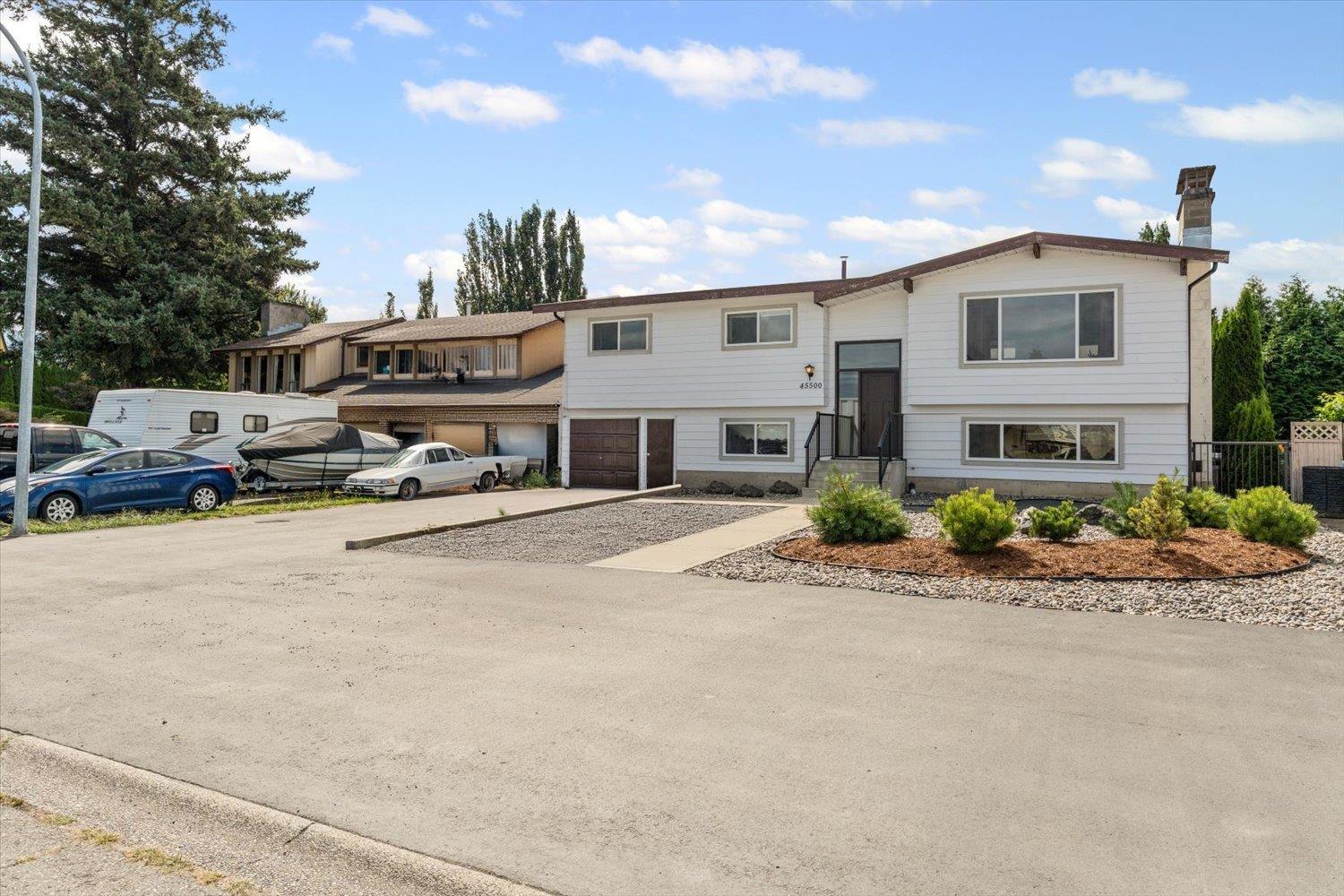 Photo 2 of 45500 Concord Avenue Sardis South, Chilliwack BC