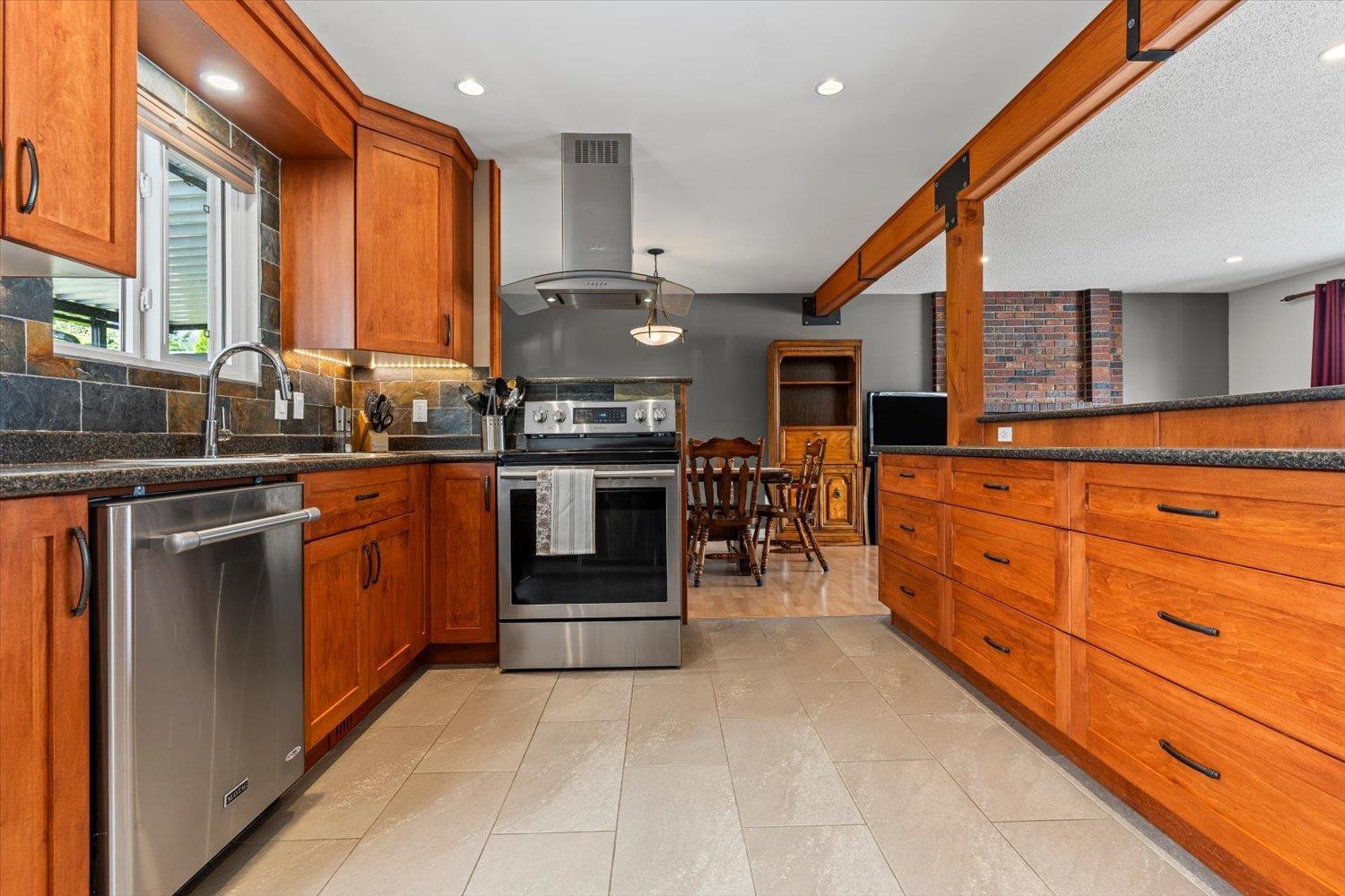 Photo 12 of 45500 Concord Avenue Sardis South, Chilliwack BC