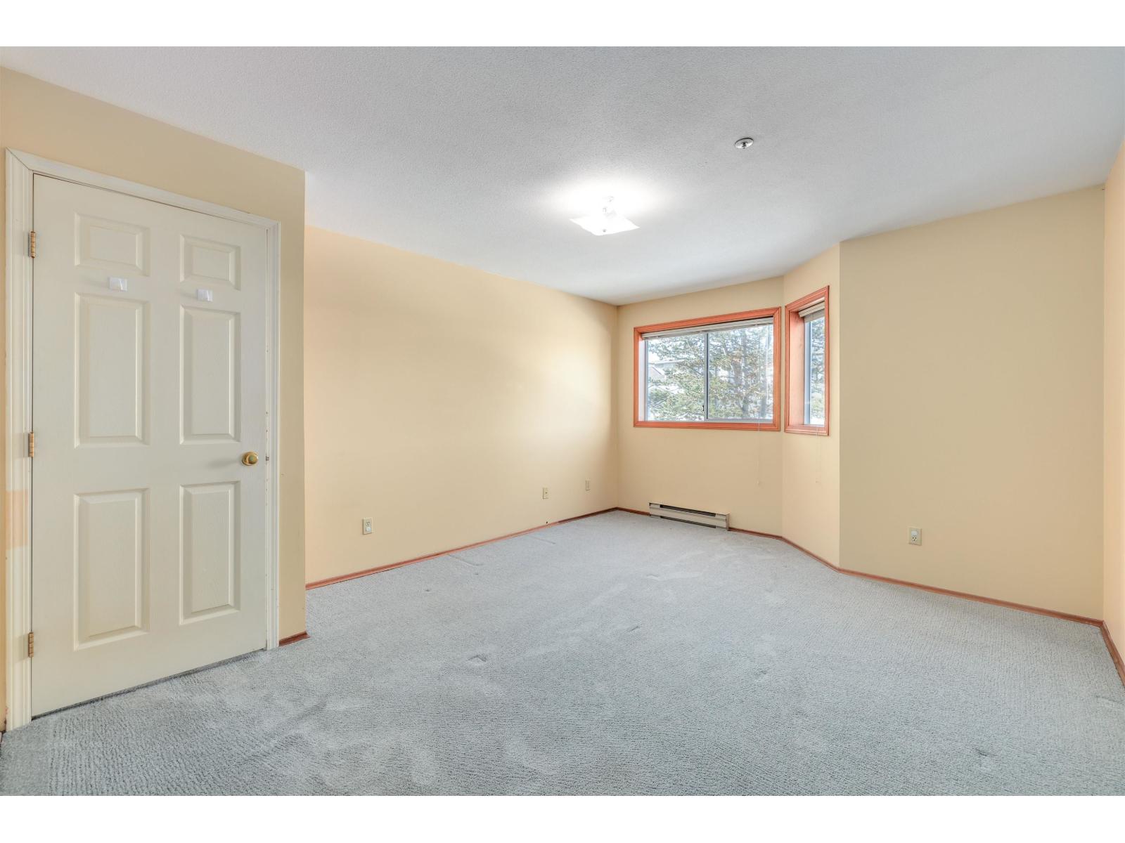 Photo 14 of 101 5377 201 A Street, Langley BC