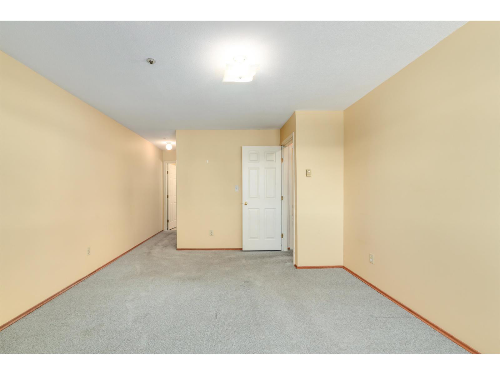 Photo 15 of 101 5377 201 A Street, Langley BC