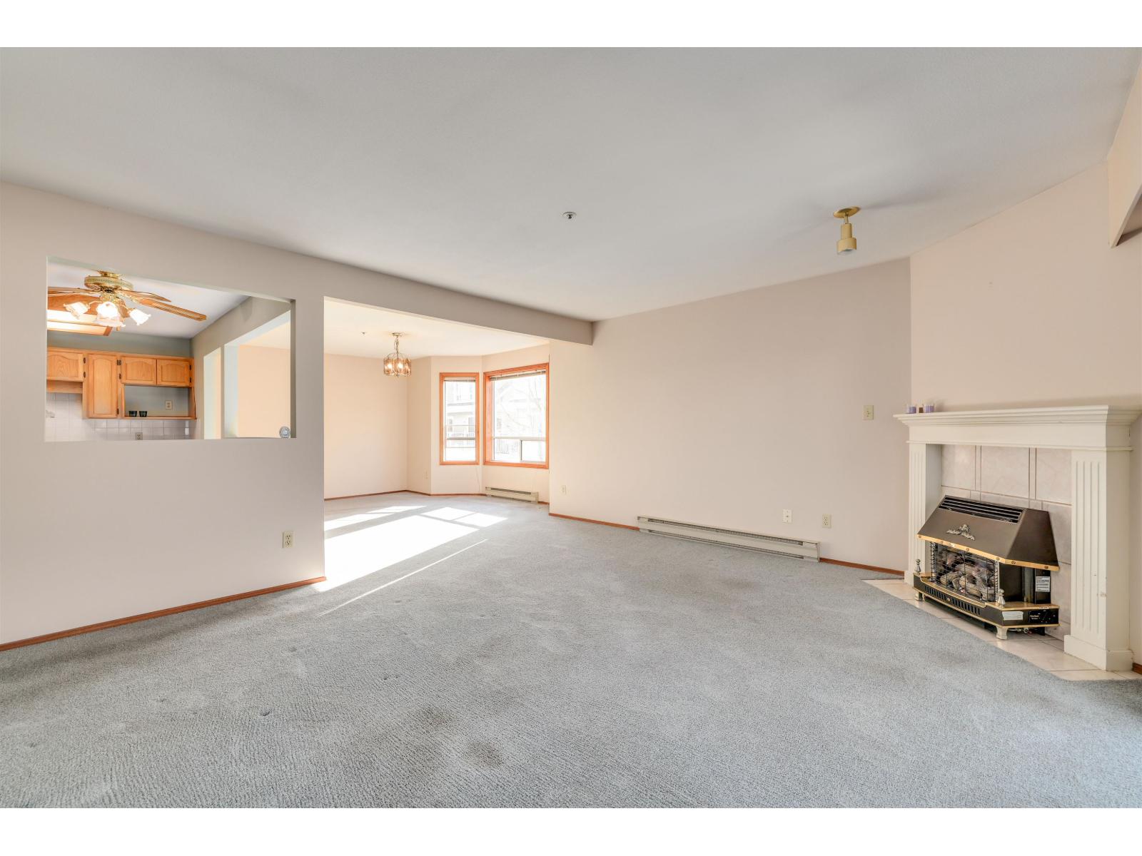 Photo 4 of 101 5377 201 A Street, Langley BC