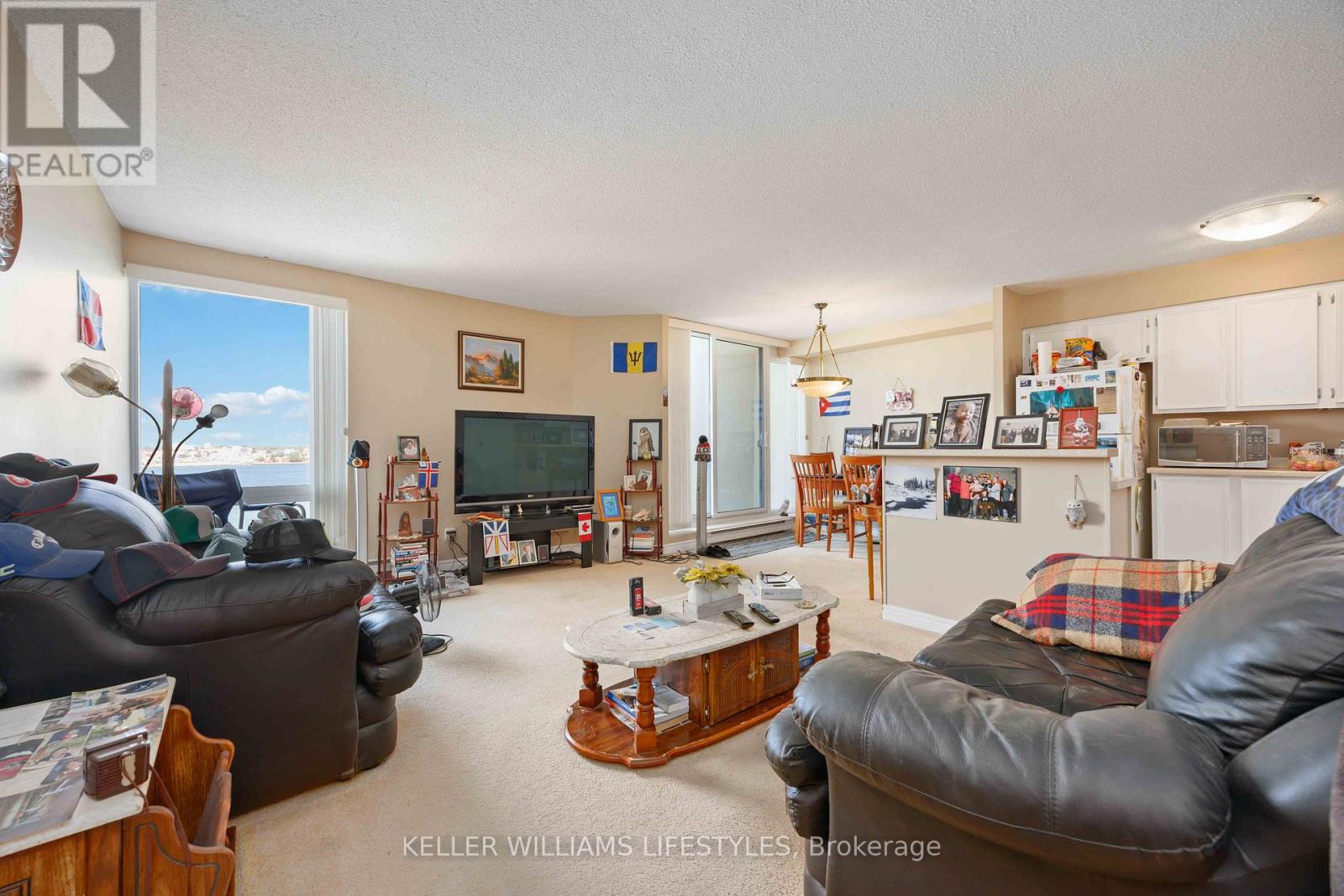 Photo 21 of 603 155 Front Street N, Sarnia ON
