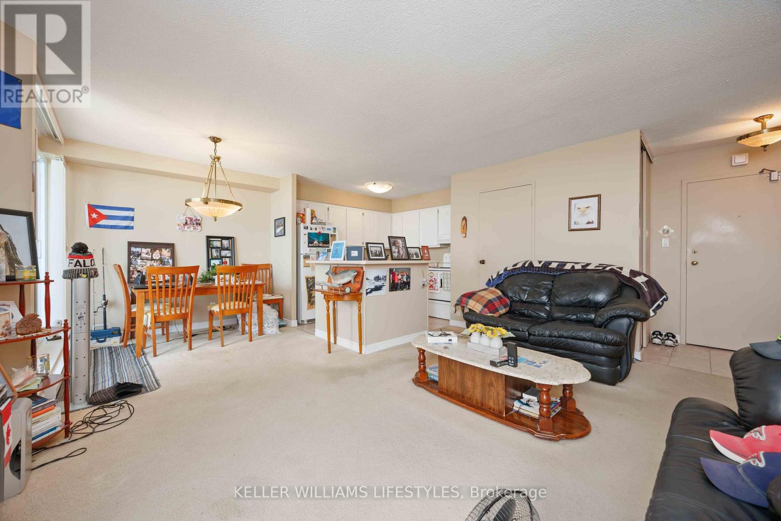 Photo 17 of 603 155 Front Street N, Sarnia ON