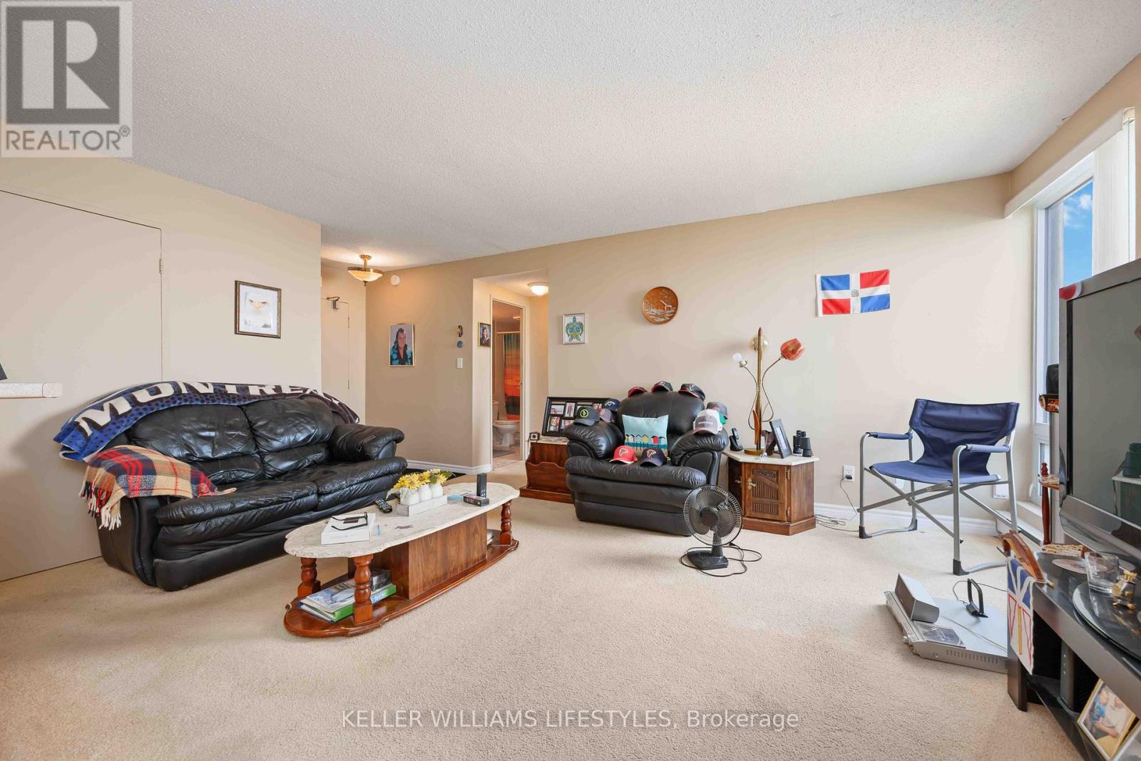 Photo 1 of 603 155 Front Street N, Sarnia ON