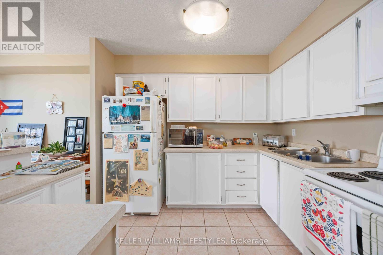 Photo 18 of 603 155 Front Street N, Sarnia ON