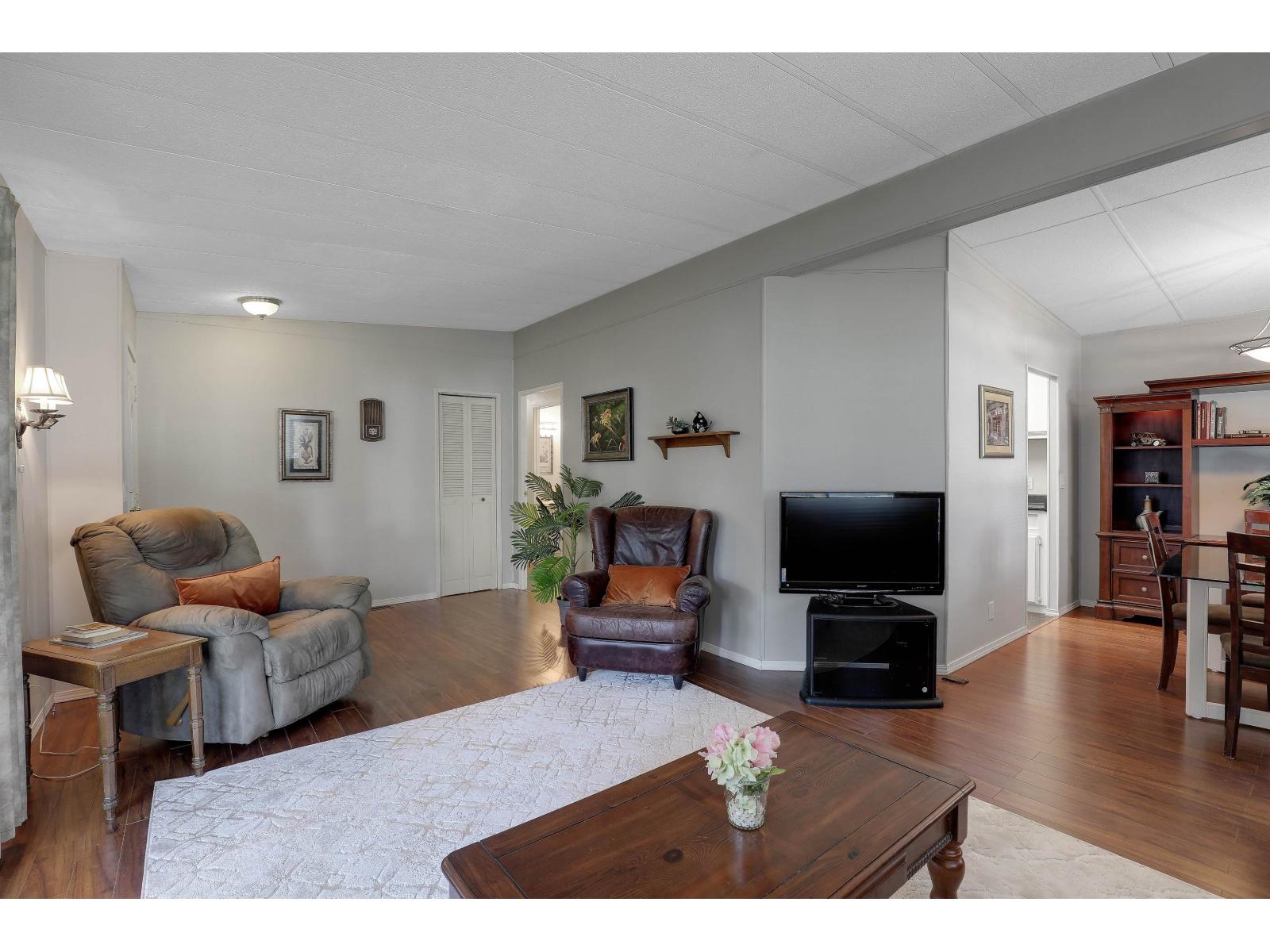 Photo 6 of 81 20071 24 Avenue, Langley BC
