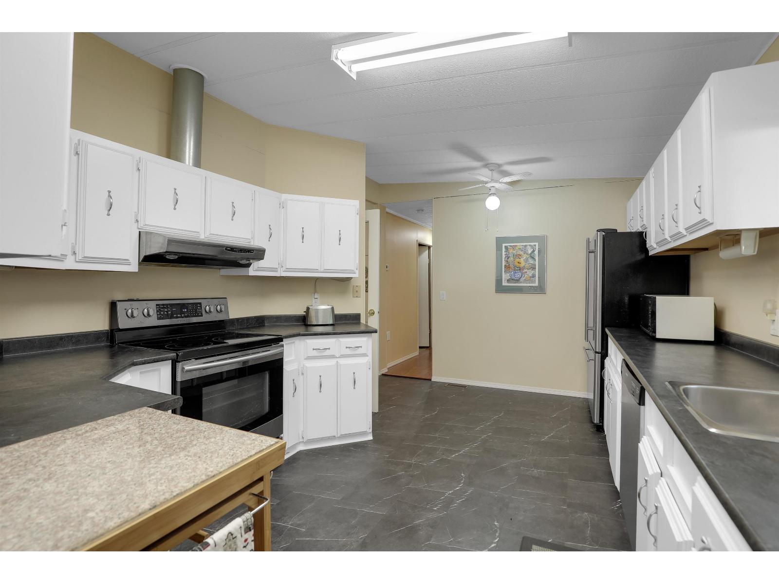 Photo 17 of 81 20071 24 Avenue, Langley BC