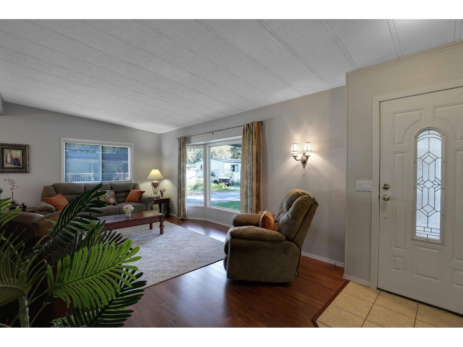 Photo 8 of 81 20071 24 Avenue, Langley BC