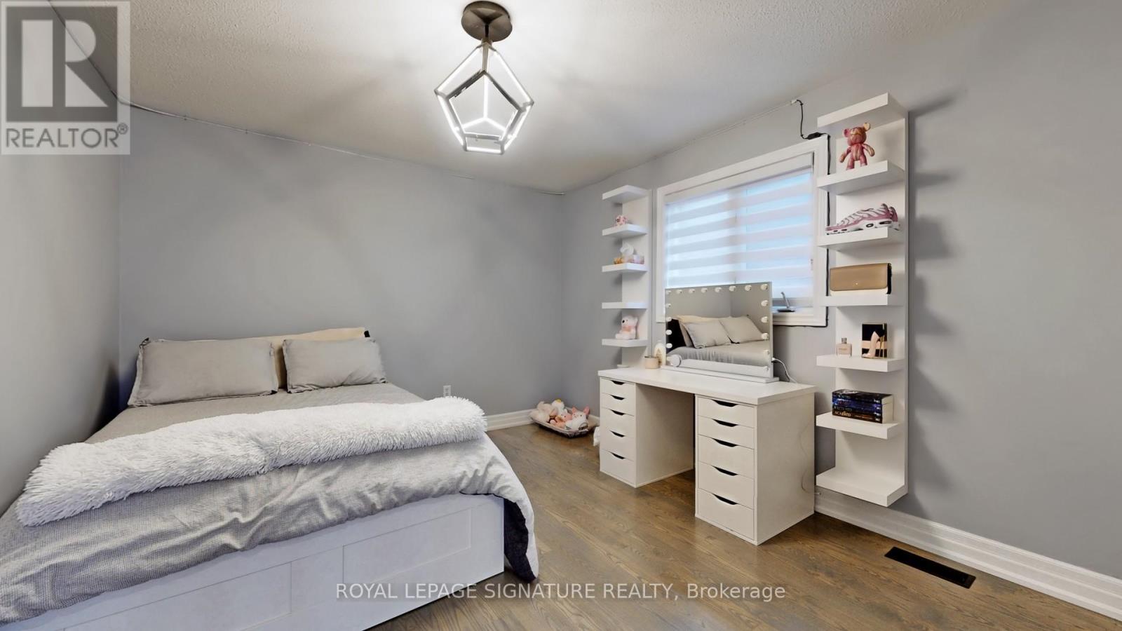 Photo 27 of 10 Foxton Road, Markham ON