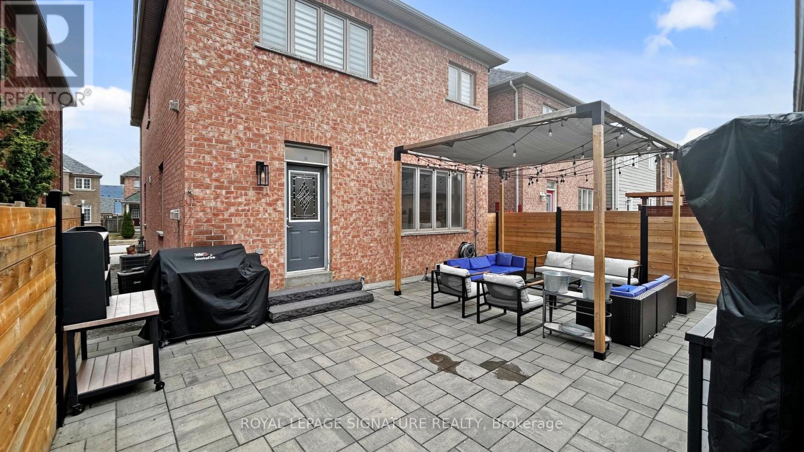 Photo 1 of 10 Foxton Road, Markham ON