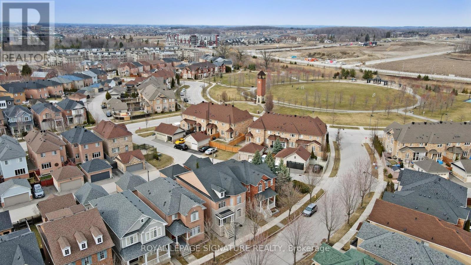 Photo 35 of 10 Foxton Road, Markham ON