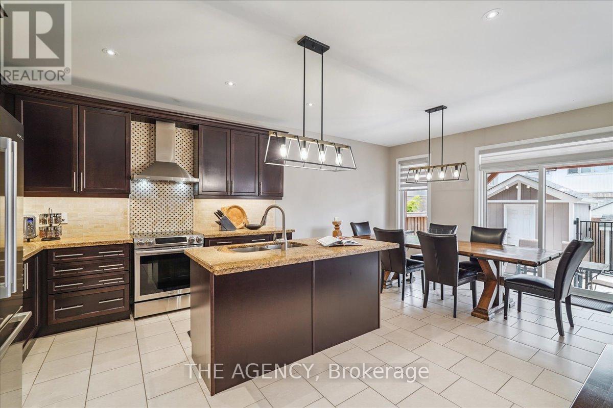 Photo 23 of 77 Sharpe Crescent, New Tecumseth ON