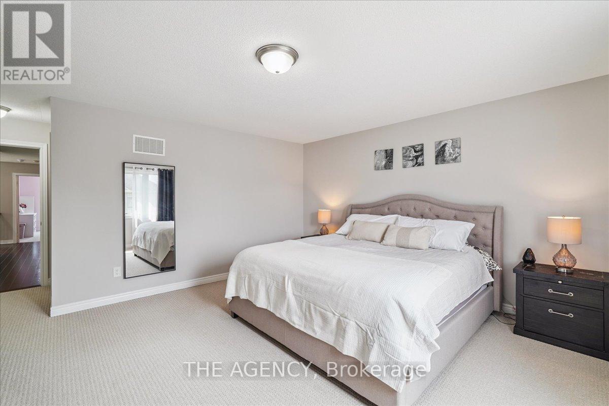 Photo 27 of 77 Sharpe Crescent, New Tecumseth ON