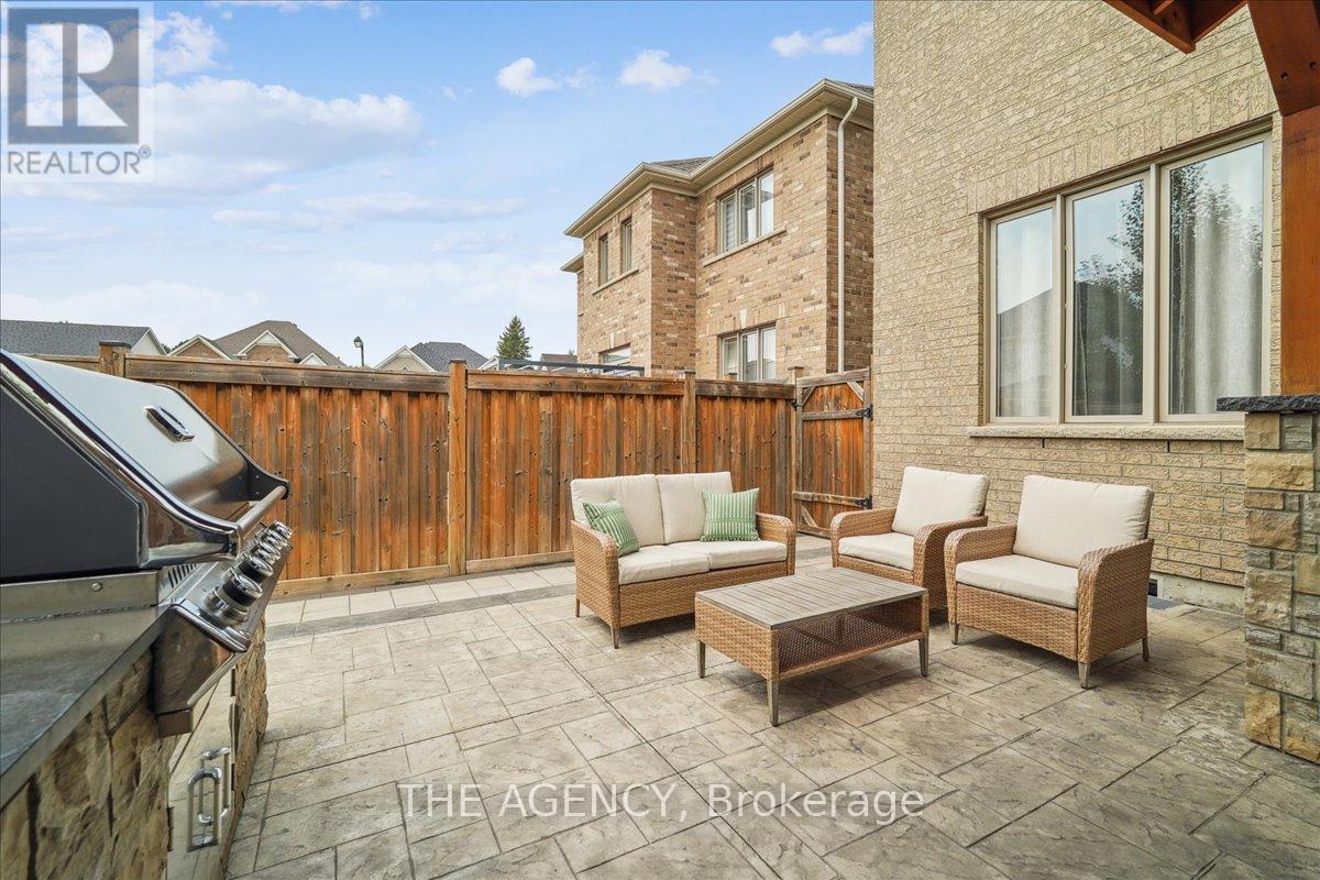Photo 44 of 77 Sharpe Crescent, New Tecumseth ON