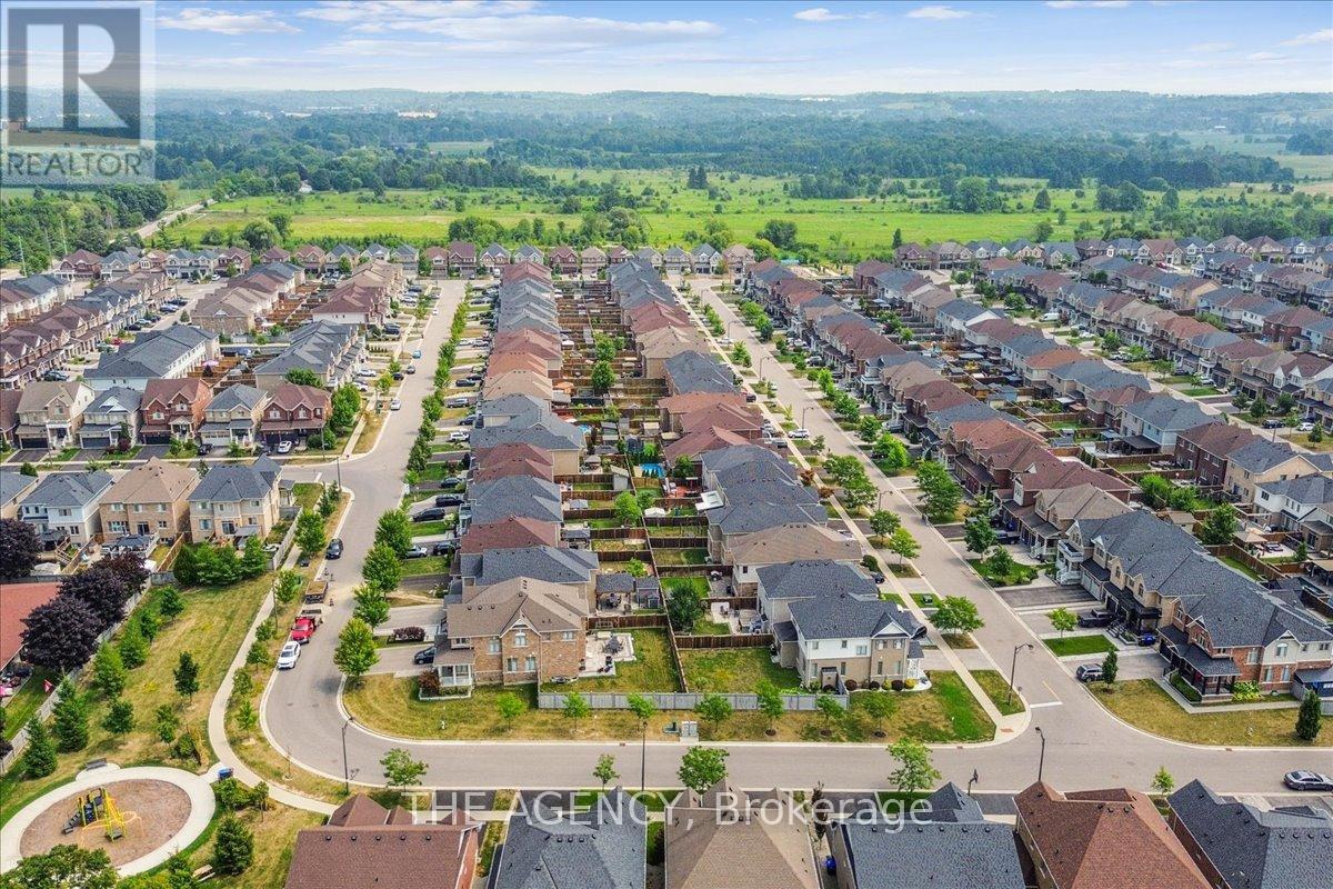 Photo 16 of 77 Sharpe Crescent, New Tecumseth ON