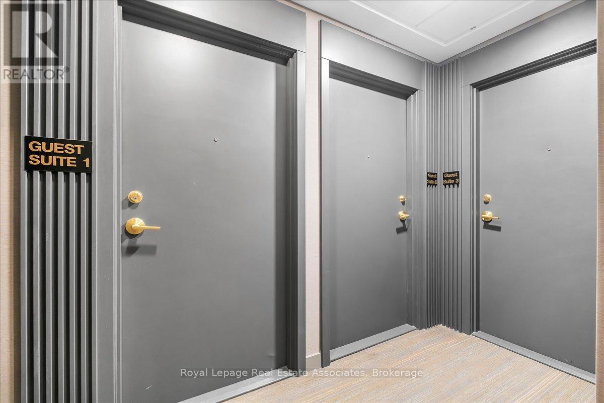 Photo 15 of 6112 950 Portage Parkway, Vaughan ON