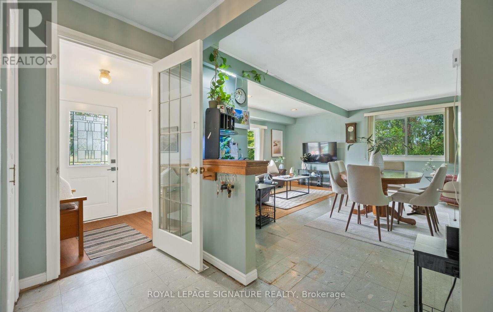 Photo 17 of 1359 10th Line, Innisfil ON