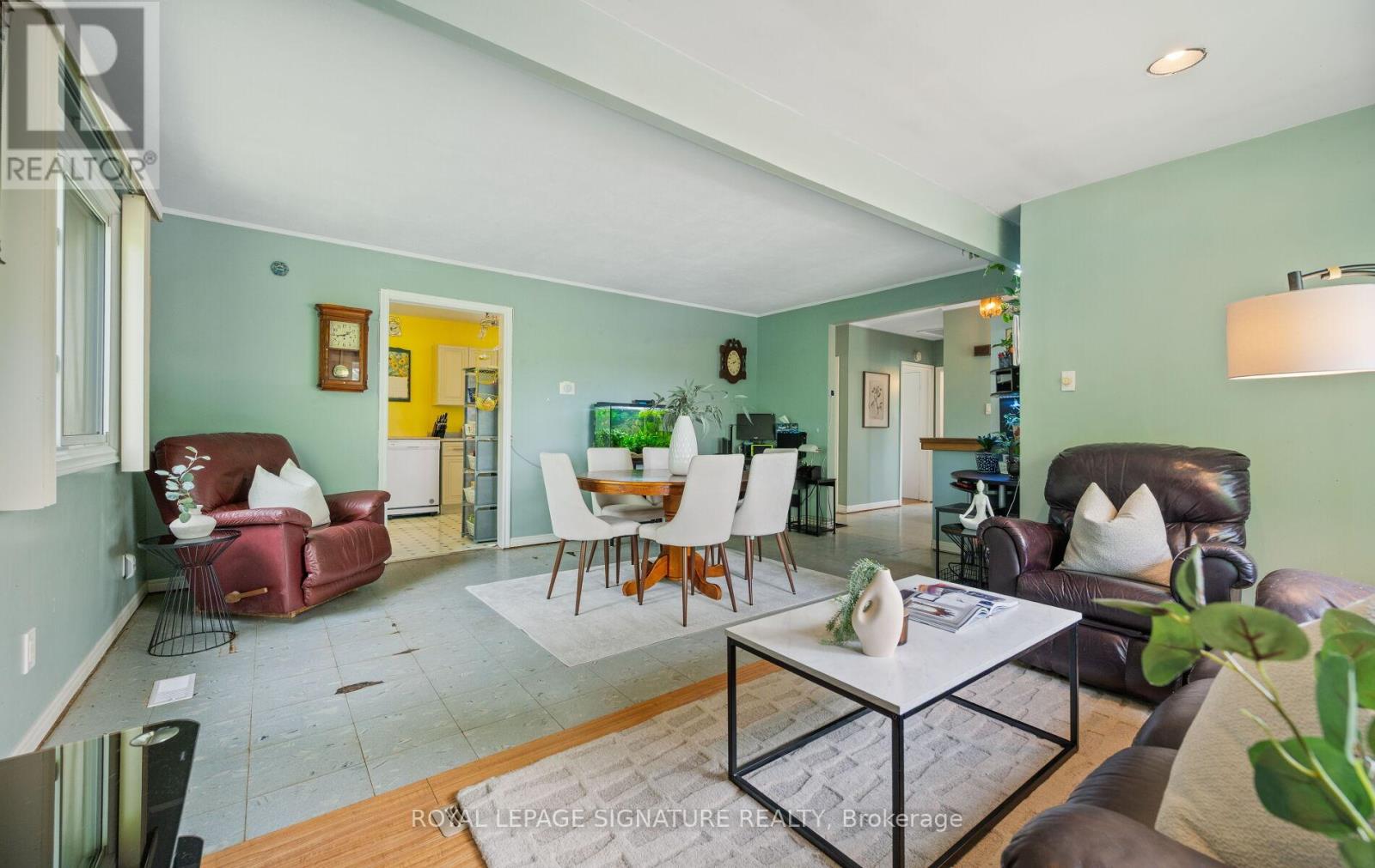 Photo 21 of 1359 10th Line, Innisfil ON