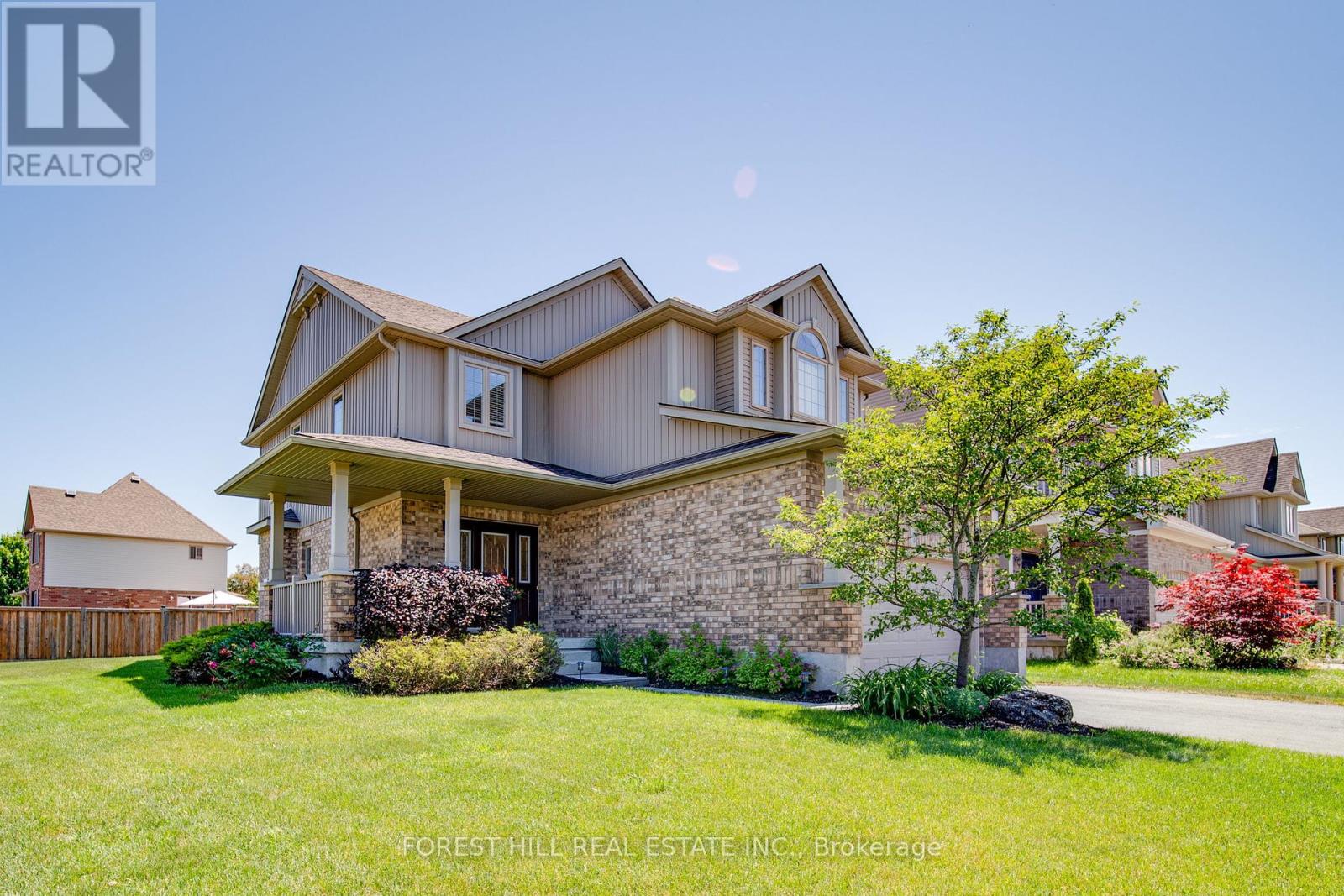 Photo 45 of 54 Chamberlain Crescent, Collingwood ON