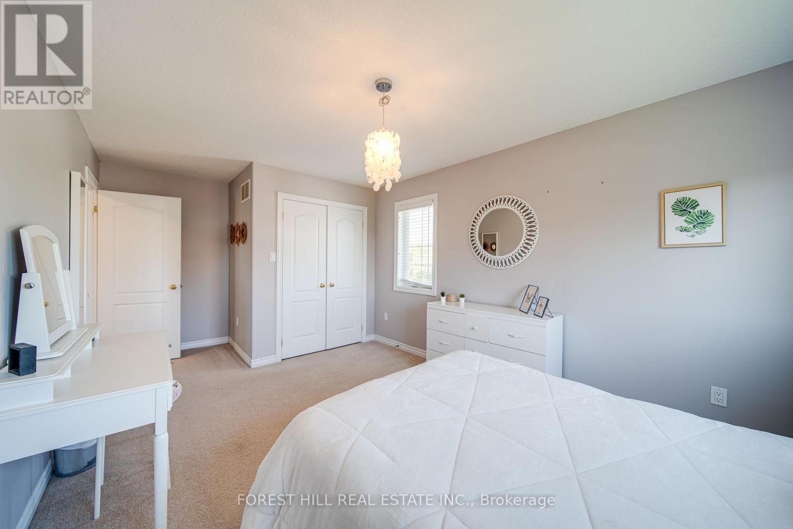 Photo 35 of 54 Chamberlain Crescent, Collingwood ON