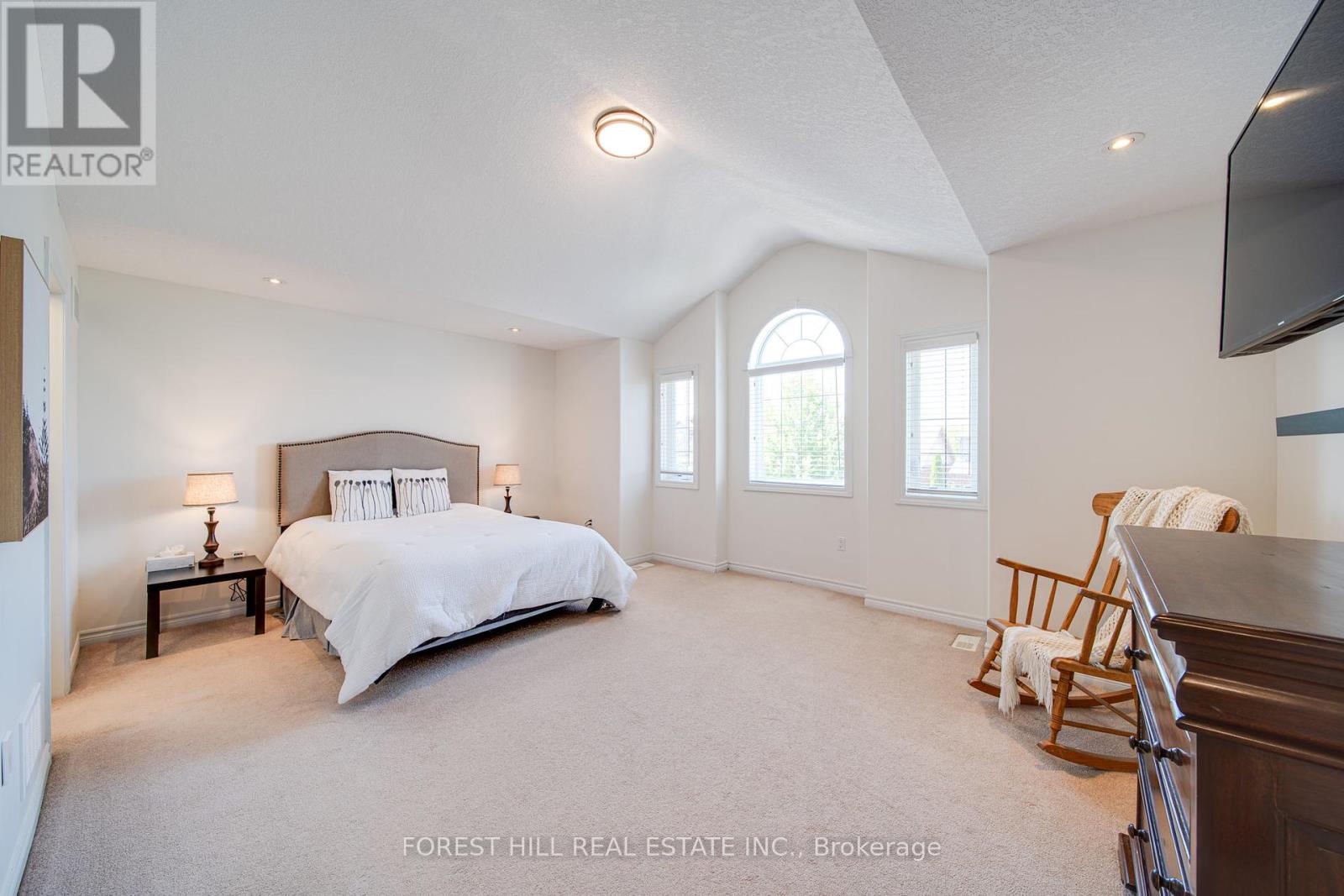 Photo 47 of 54 Chamberlain Crescent, Collingwood ON