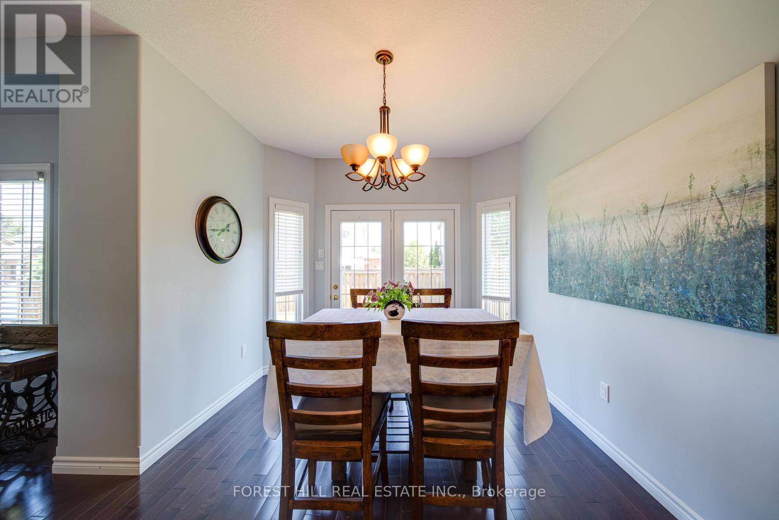 Photo 41 of 54 Chamberlain Crescent, Collingwood ON