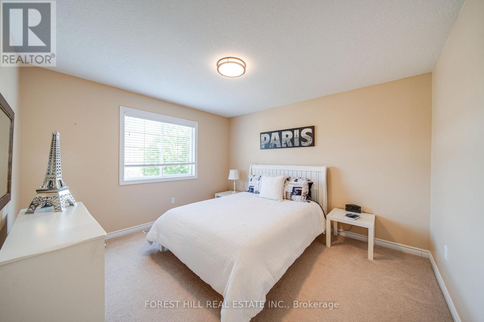Photo 44 of 54 Chamberlain Crescent, Collingwood ON