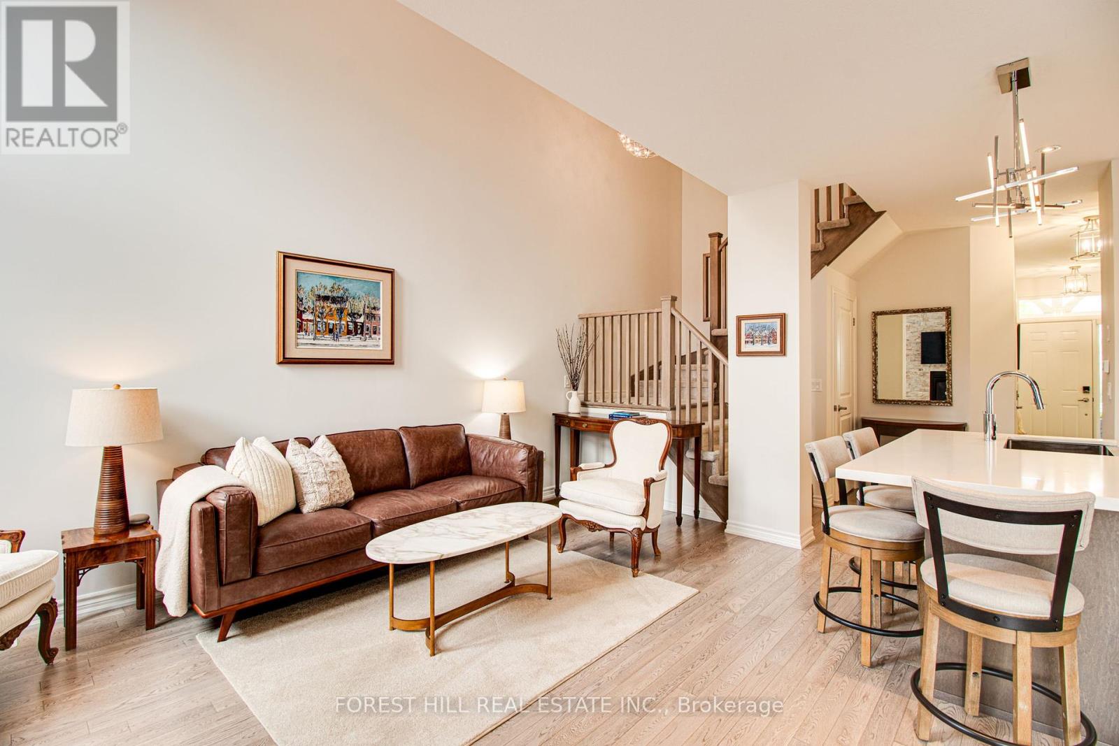 Photo 3 of 17 Gregory Avenue, Collingwood ON