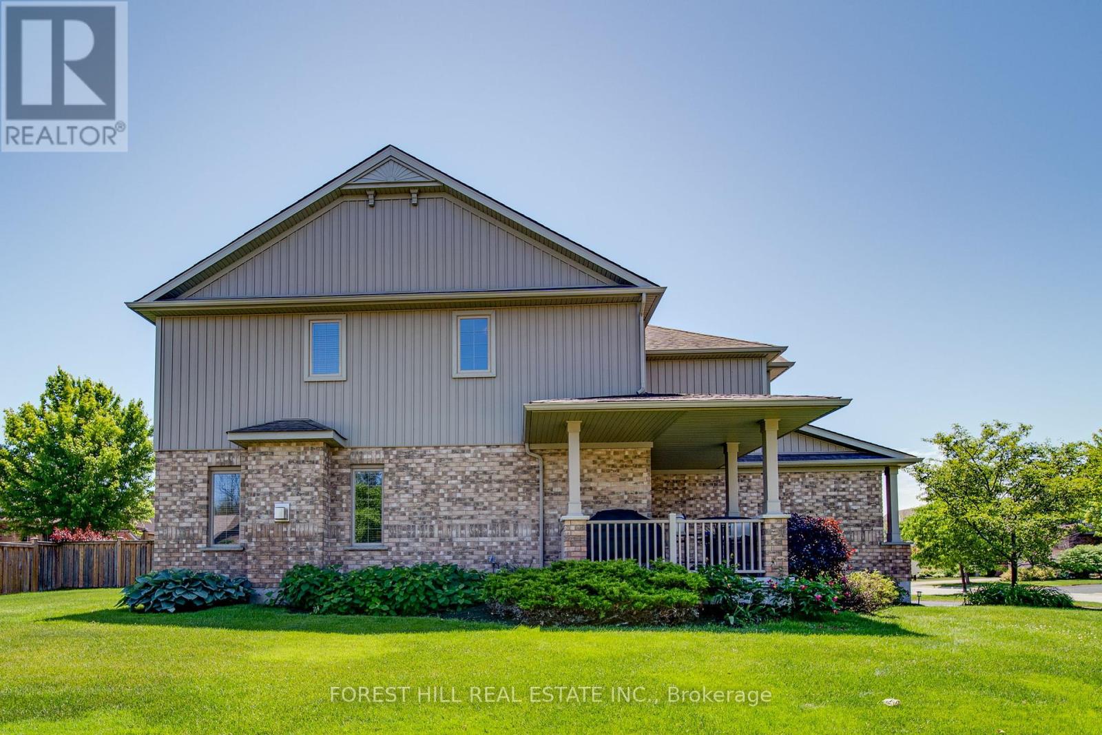 Photo 20 of 54 Chamberlain Crescent, Collingwood ON