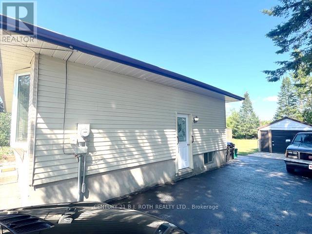 Photo 18 of 19 Finlay Mill Road, Springwater ON