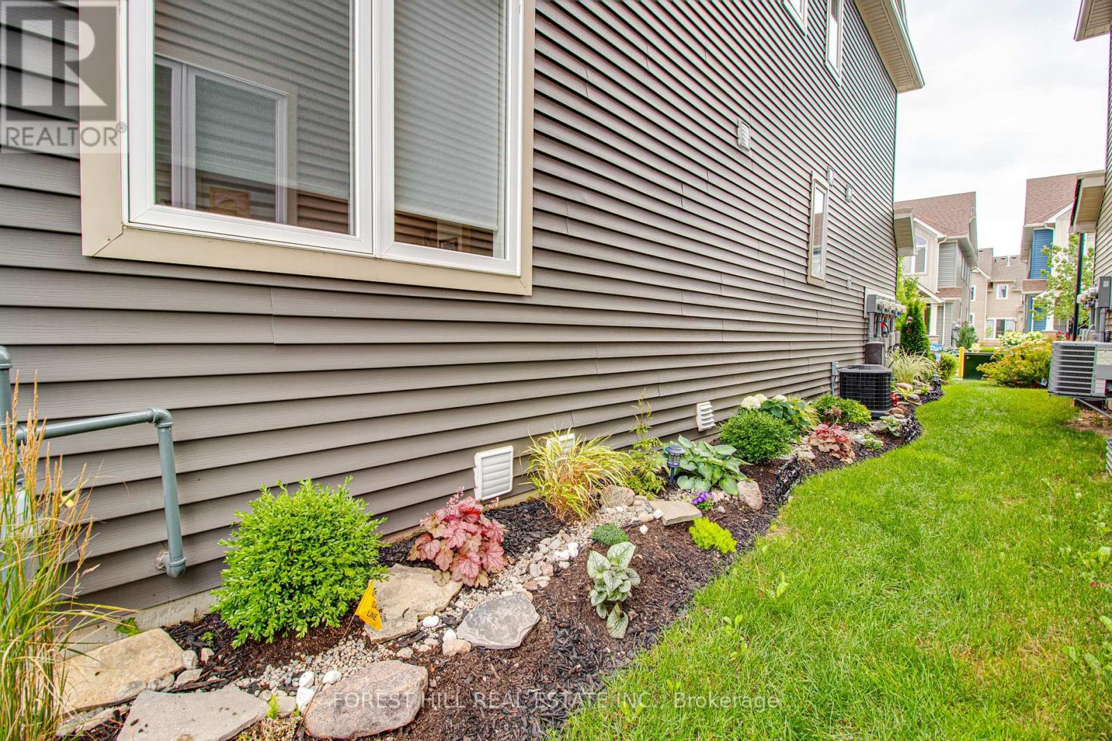 Photo 12 of 17 Gregory Avenue, Collingwood ON