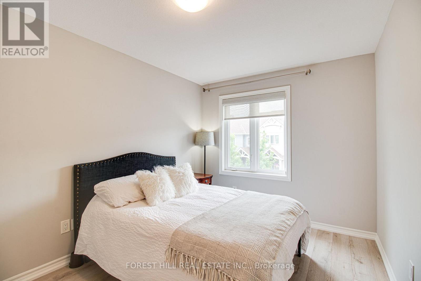 Photo 31 of 17 Gregory Avenue, Collingwood ON