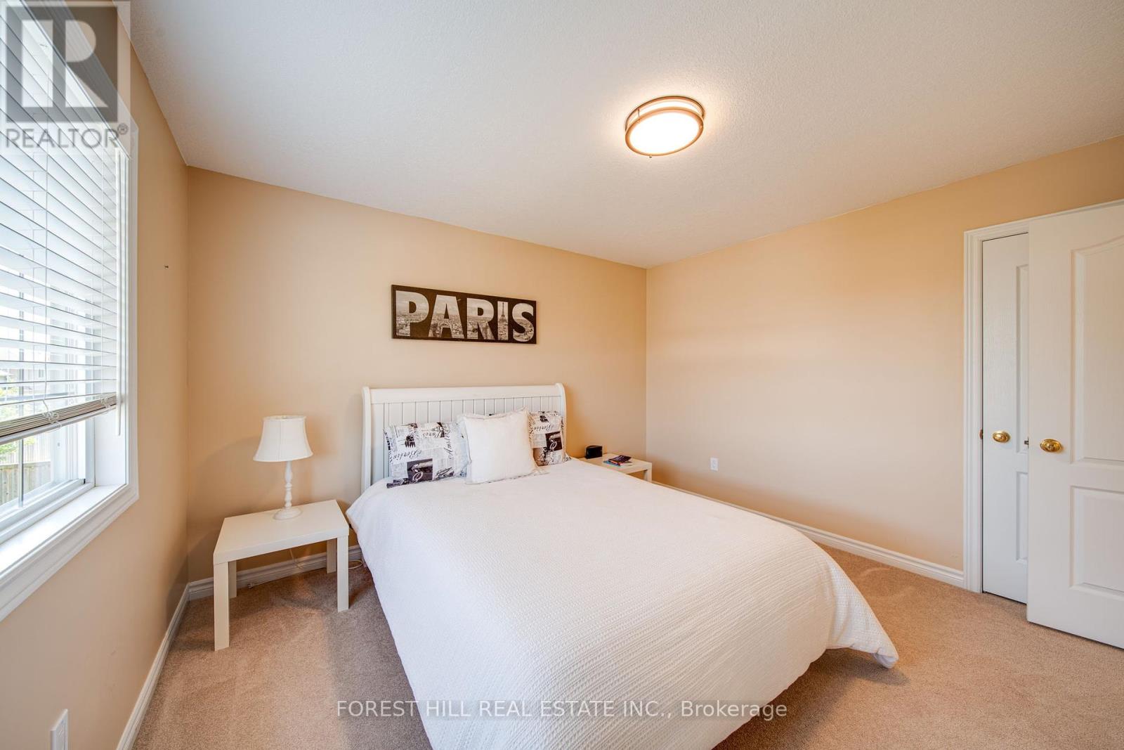 Photo 28 of 54 Chamberlain Crescent, Collingwood ON